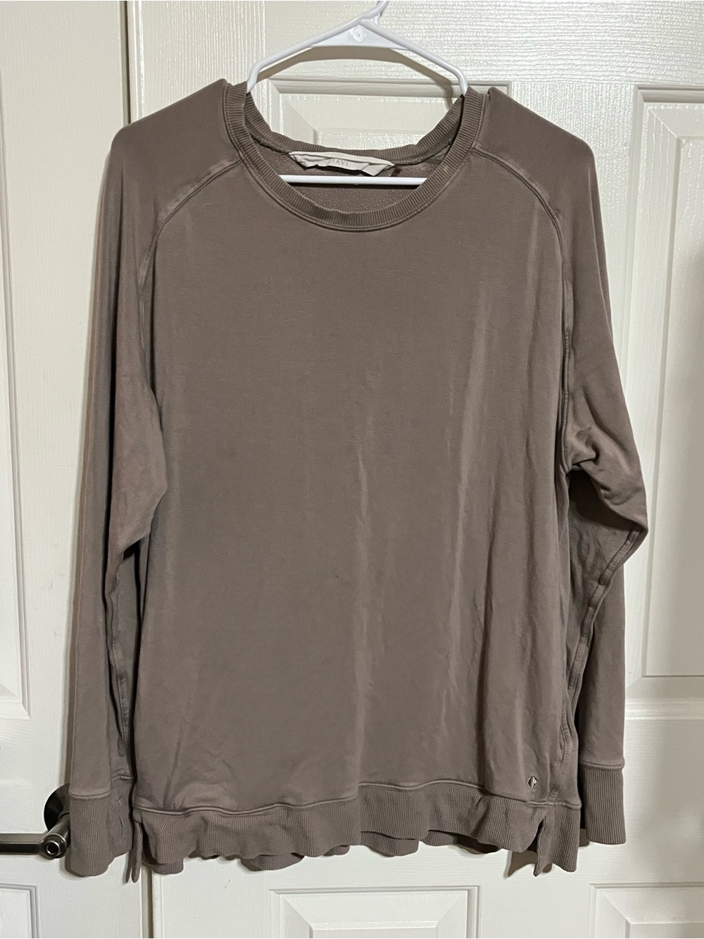 Relaxed Crewneck Sweatshirt in Taupe
 16-05
